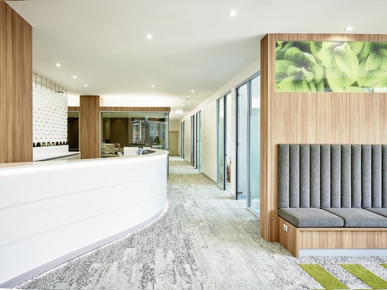 Un progetto su misura per il desk di reception in ambito sanitario