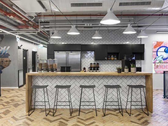 Soluzioni ibride per la cucina d'ufficio: Integrazione di IDM ACD50 e Multi-X presso Varonis