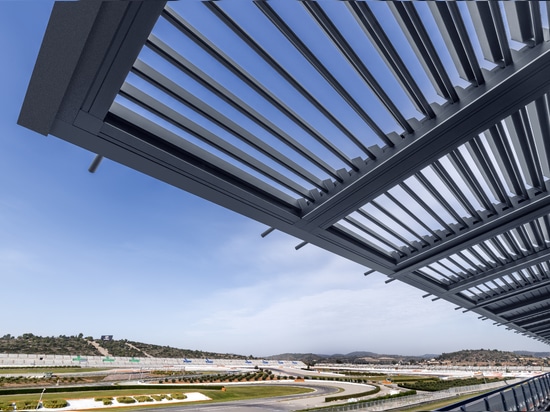KE al Circuito Ricardo Tormo di Valencia. Design e progettualità in pole position: la sfida delle coperture "sospese" per l’area VIP del MotoGP