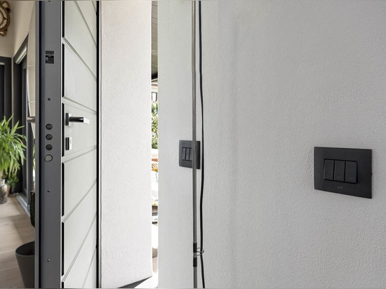 Placche ultra-sottili e tecnologia smart: l’innovazione AVE veste una villa a Borgomanero