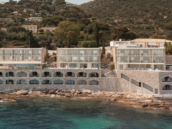 Sospesi tra mare, cielo e il piacere del benessere con SKYY S_02 all'Hôtel Les Roches