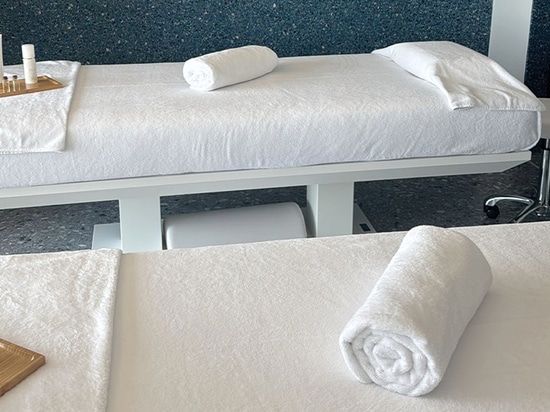 Sospesi tra mare, cielo e il piacere del benessere con SKYY S_02 all'Hôtel Les Roches