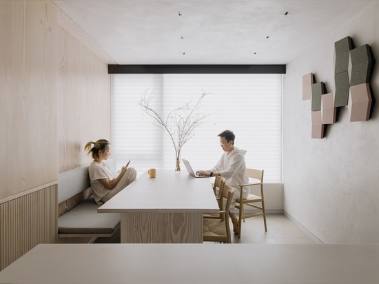 Tappeto In-Canto Ecru, in un Urban Cottage