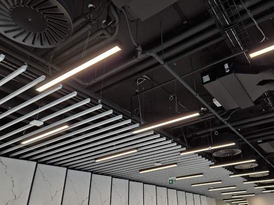 Atena Sistema Baffle per Controsoffitti