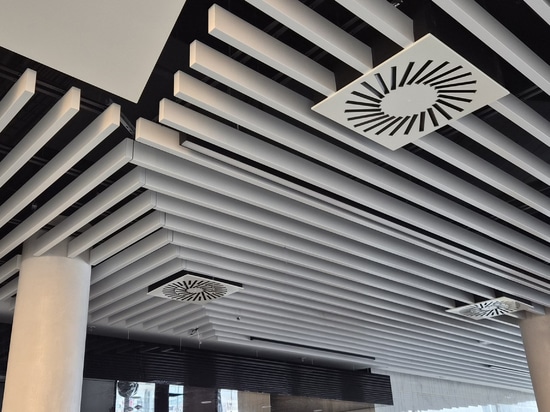 Atena Controsoffitto Metallico Baffle