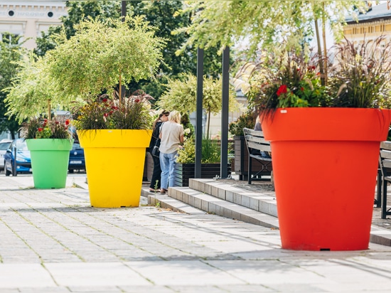 Grandi fioriere urbane: soluzioni flessibili per gli spazi pubblici