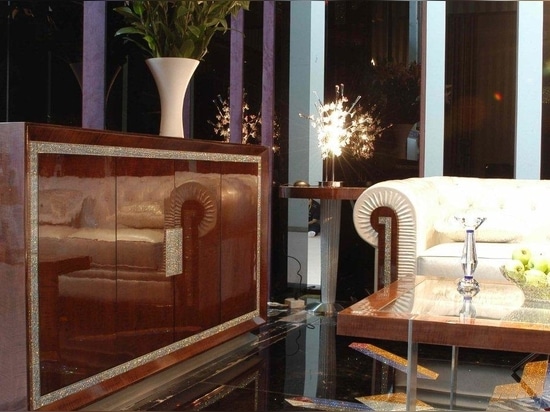 CRYS-TILE™ – L’Eleganza del Cristallo Integrata nell’Architettura
