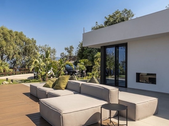 Déco firma una terrazza vista mare a Milazzo