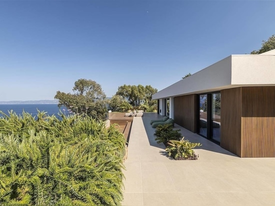 Déco firma una terrazza vista mare a Milazzo