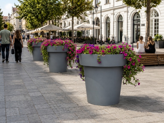 Fioriere urbane per spazi pubblici più sicuri