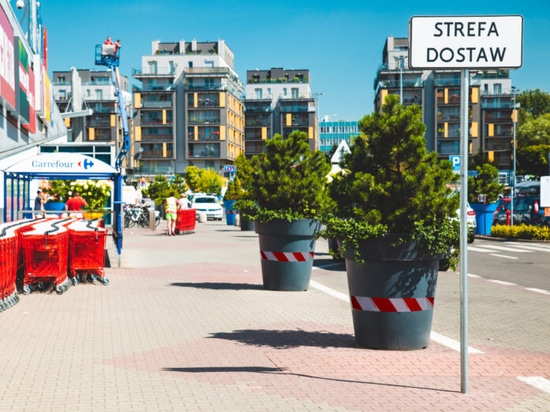Fioriere urbane per spazi pubblici più sicuri
