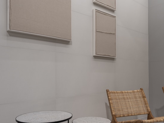 CERSAIE 2026: CASALGRANDE PADANA EVOLVE LA COLLEZIONE ELEMENTS - Superfici tattili e design sensoriale