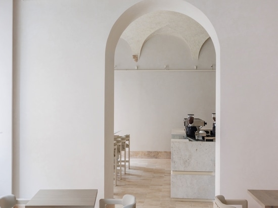 Gallotti&Radice entra nel mondo dell’hotellerie di lusso, inaugurando una nuova visione dell’abitare contemporaneo anche negli spazi dell’ospitalità