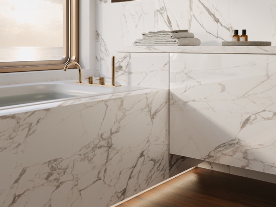 Rivestimento vasca, lavabo, pensili e pareti: Marmoker Calacatta Extra