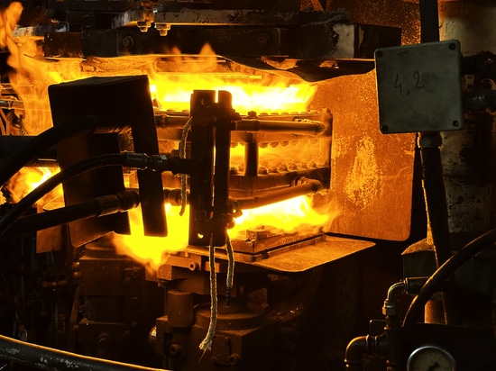Produzione di mattoni di vetro