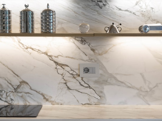 Domotica e levette AVE in un appartamento di Brescia: quando lo stile incontra la tecnologia