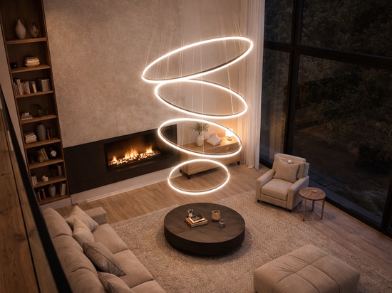 Eleganza fluttuante con l'anello s.luce