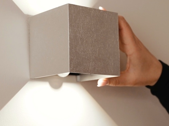 s.luce Ixa – illuminazione versatile per qualsiasi parete