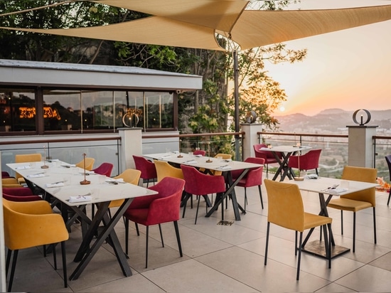 RIFLESSI RINNOVA RISERVA ROOFTOP E FIRMA IL NUOVO SKY LOUNGE MARTINI
