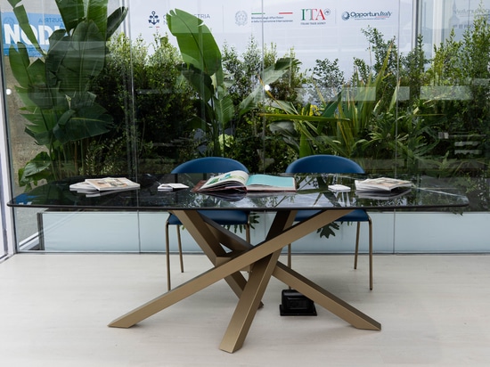 Dal design alla nautica: Riflessi debutta al Salone Nautico di Genova
