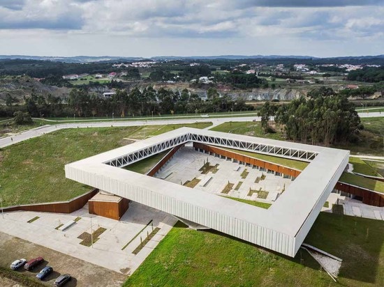 PARCO TECNOLOGICO IN OBIDOS DA JORGE MEALHA